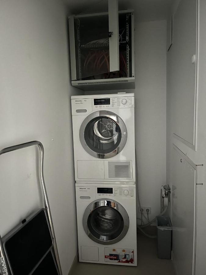 Luxusappartement Mit Garage Im Zentrum วีเนอร์นอยชตัดท์ ภายนอก รูปภาพ