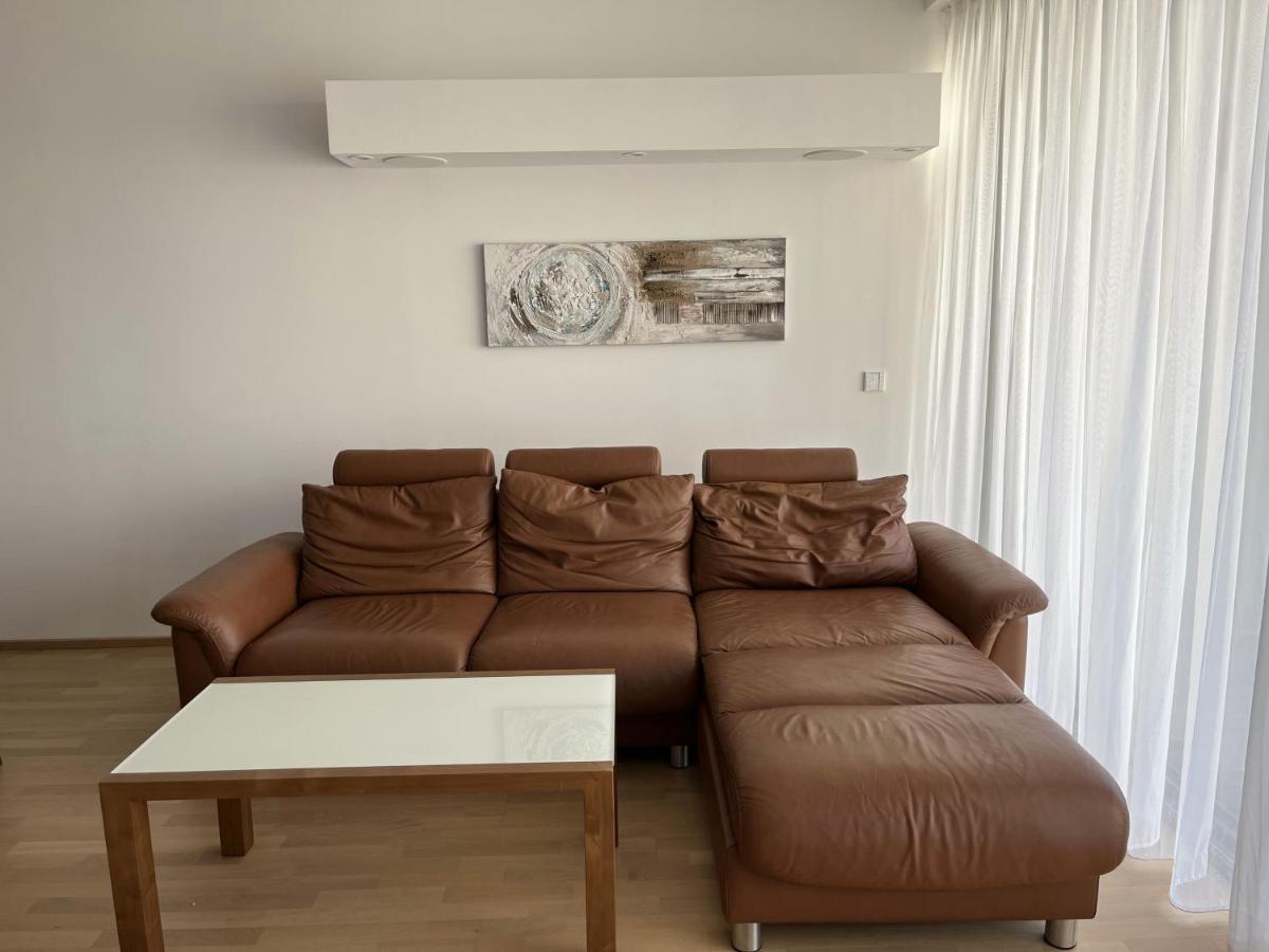 Luxusappartement Mit Garage Im Zentrum วีเนอร์นอยชตัดท์ ภายนอก รูปภาพ
