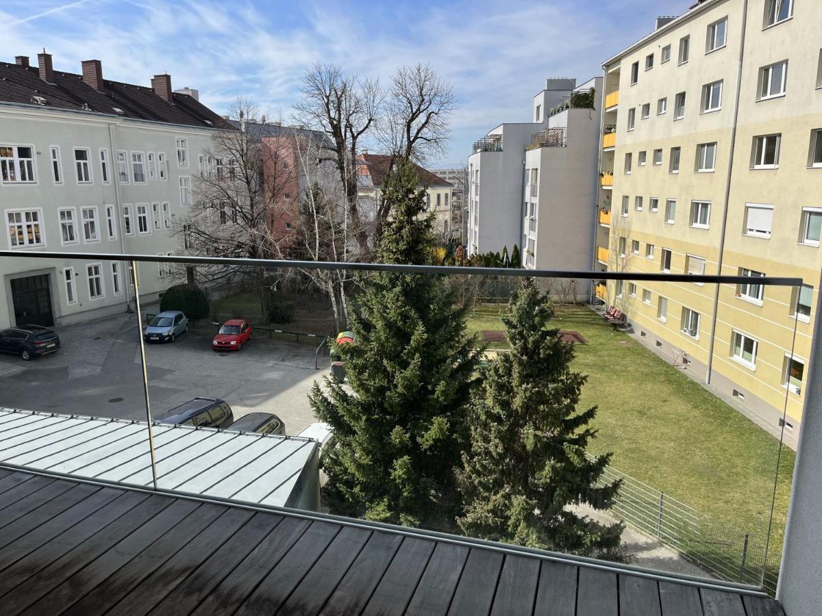 Luxusappartement Mit Garage Im Zentrum วีเนอร์นอยชตัดท์ ภายนอก รูปภาพ